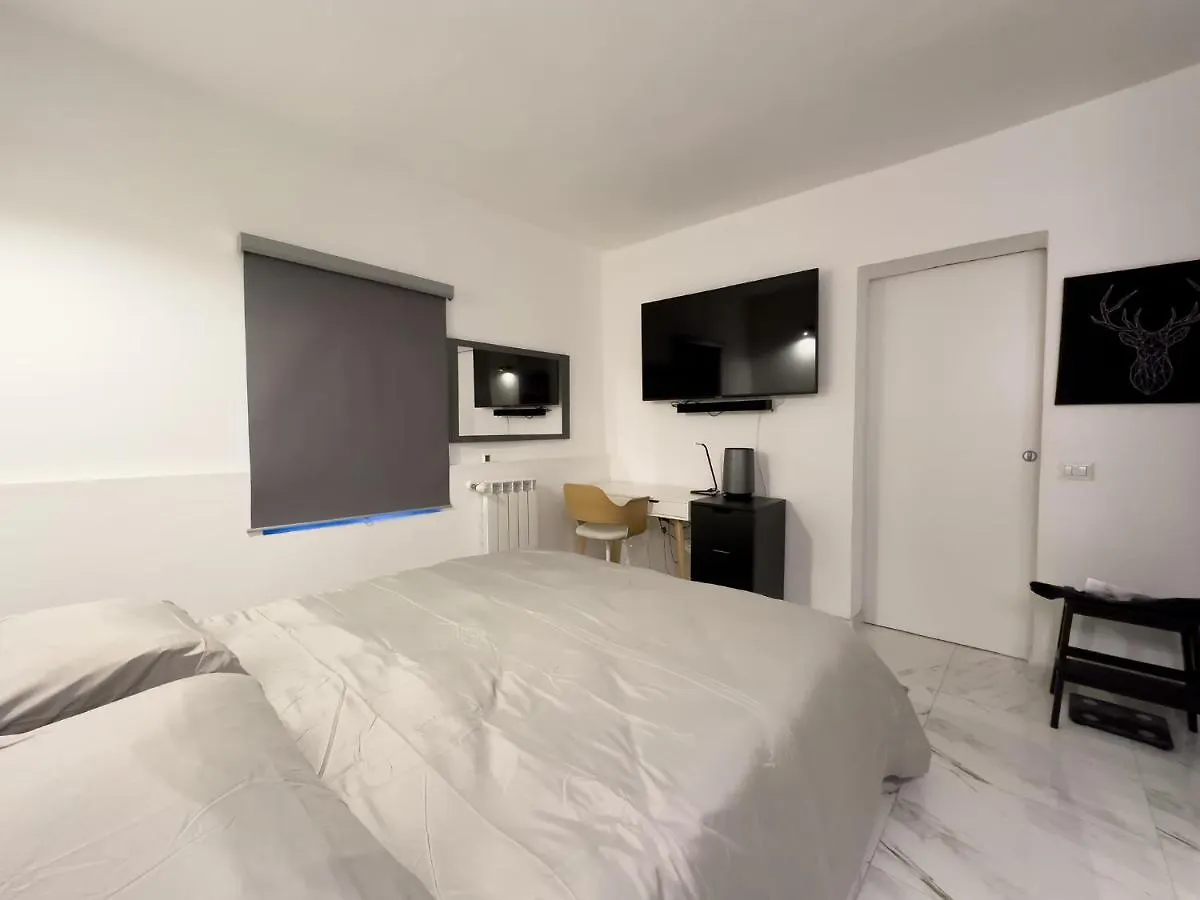Luxury Apartment - Near Metro - Private Parking Rome
